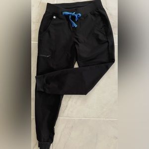 Figs Zamora Jogger Black with 2 blue double tie, Small Regular